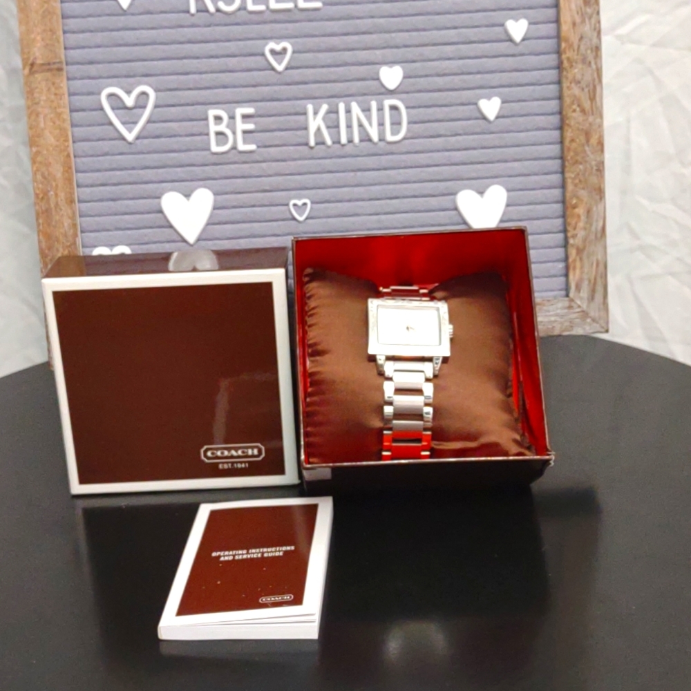BEAUTIFUL COACH WATCH IN EUC!!